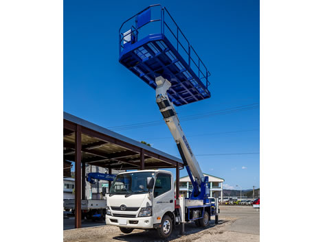 高所作業車 スーパーデッキ 14.8m