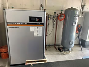 スクリュー圧縮機・圧力タンク他設置工事
